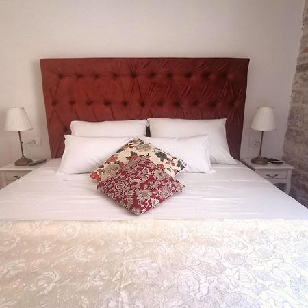 L&L Rooms Royal Šibenik Eksteriør billede
