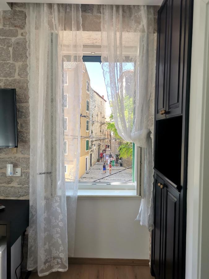 L&L Rooms Royal Šibenik Eksteriør billede