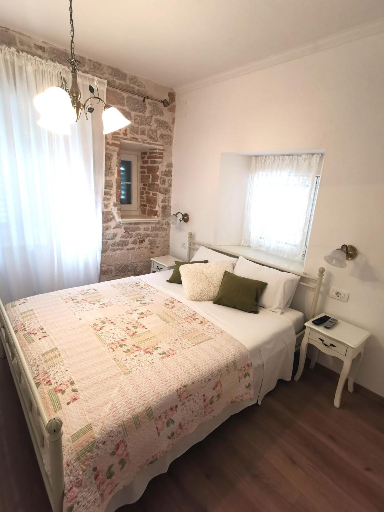 L&L Rooms Royal Šibenik Værelse billede